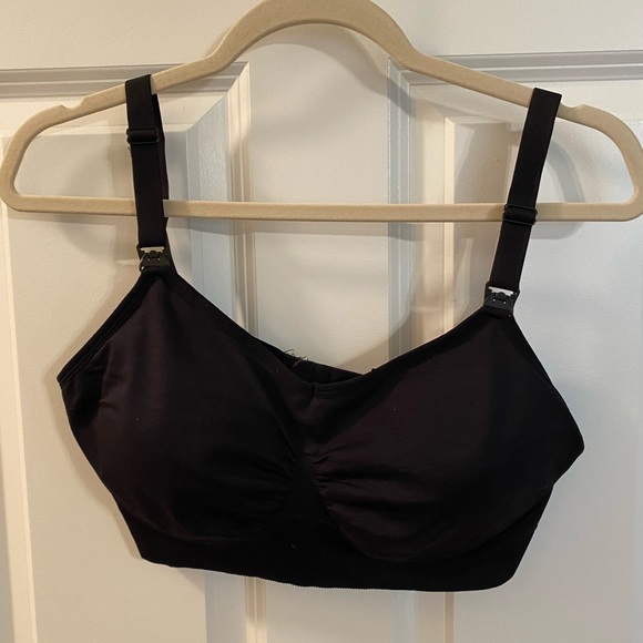 Black nursing bra - Picture 1 of 3